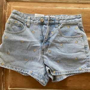 Flower embroidered skirt size 6